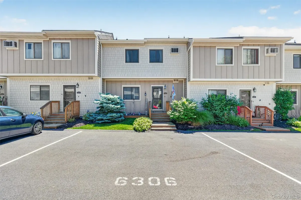 6306 Chelsea CV, Hopewell Junction, NY 12533