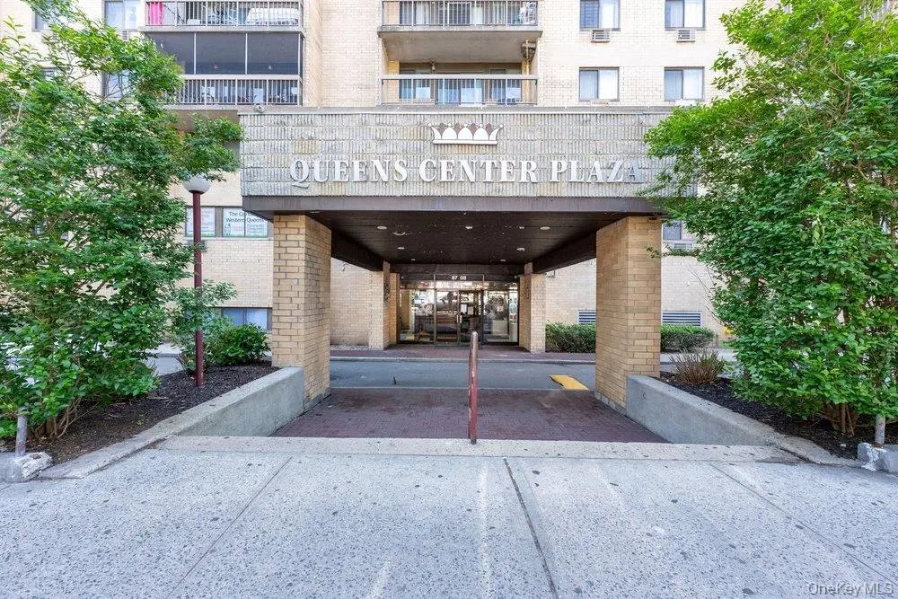 87-08 Justice AVE #6B, Elmhurst, NY 11373