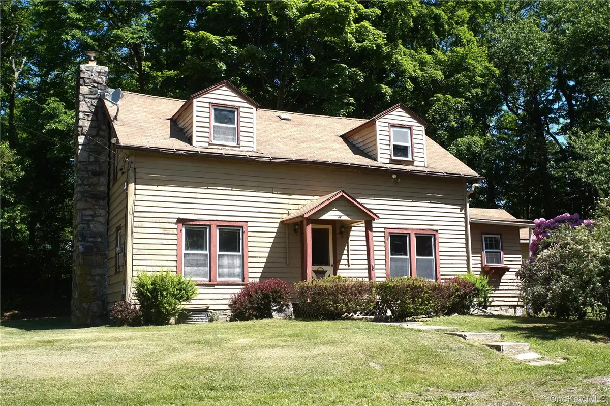421 Stormville Mountain RD, Stormville, NY 12582