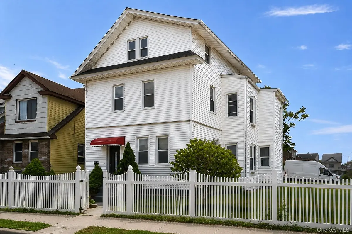21704 135th AVE, Springfield Gardens, NY 11413
