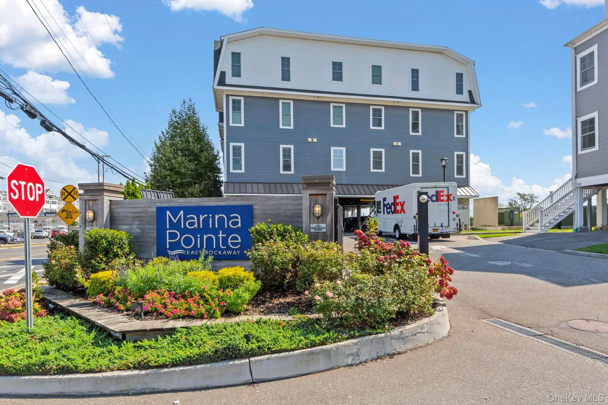 222 Marina Pointe DR, East Rockaway, NY 11518