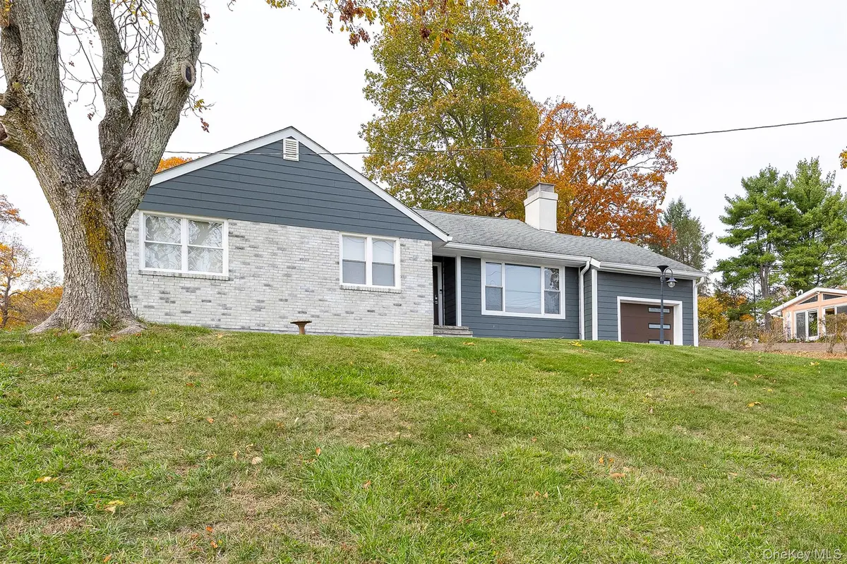 39 Susan DR, Balmville, NY 12550