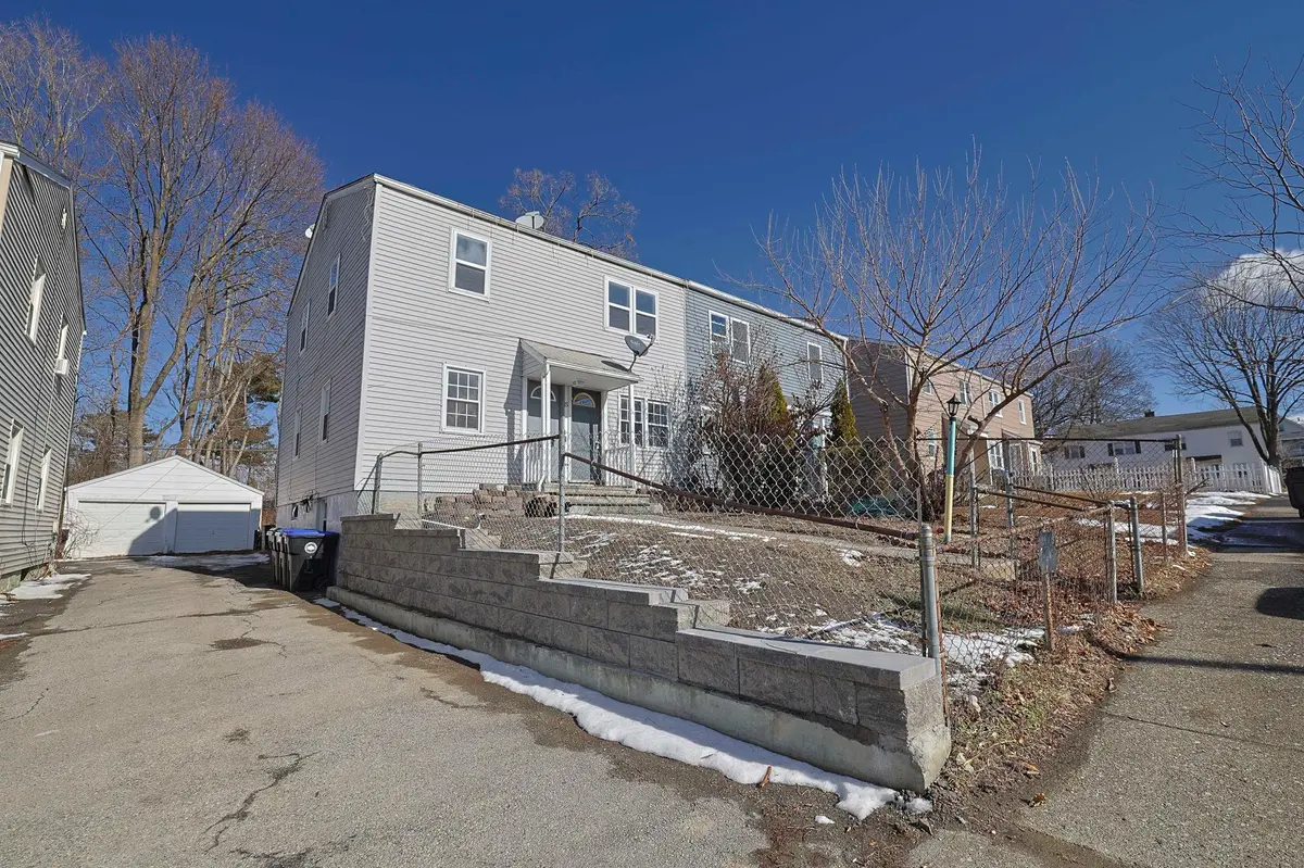 15 Vernon TER, Poughkeepsie, NY 12601