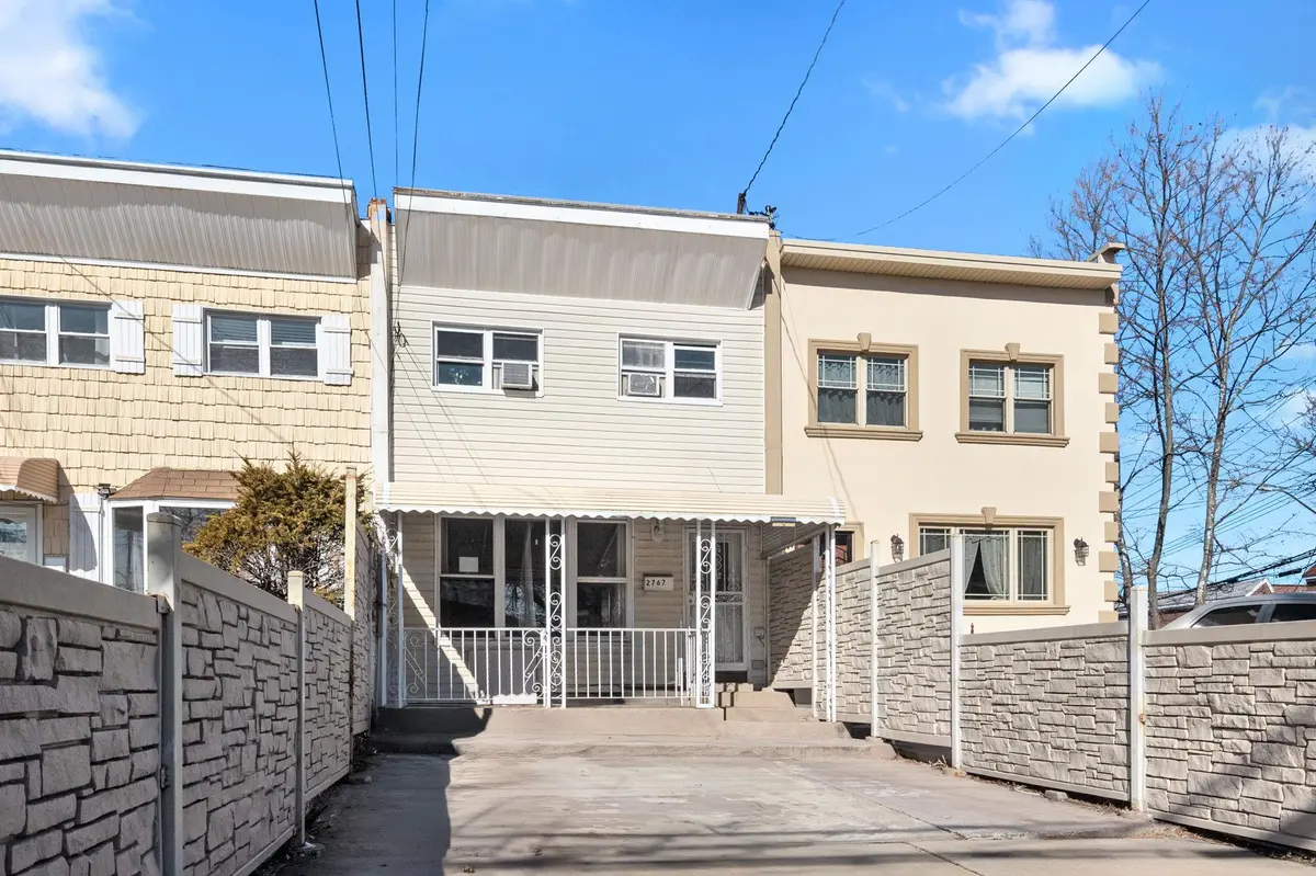 2767 Schurz AVE, Bronx, NY 10465