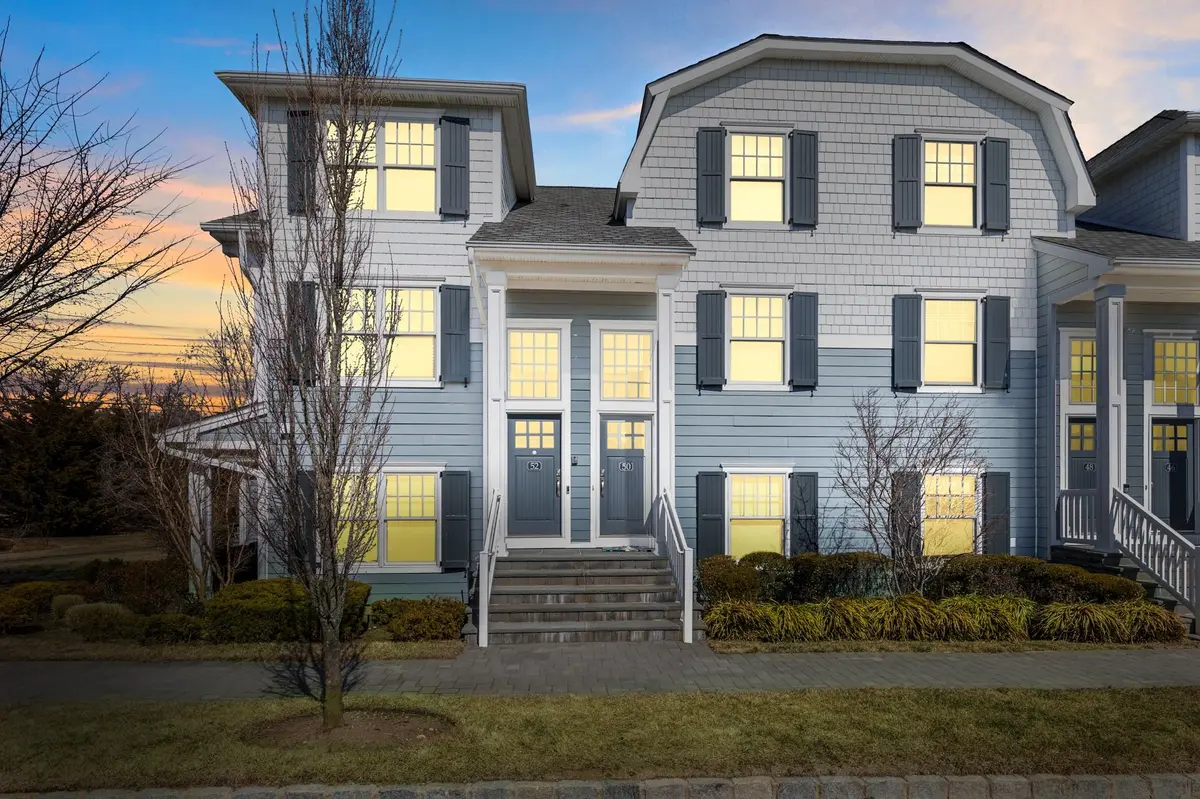 52 Village Green DR, Southampton, NY 11968