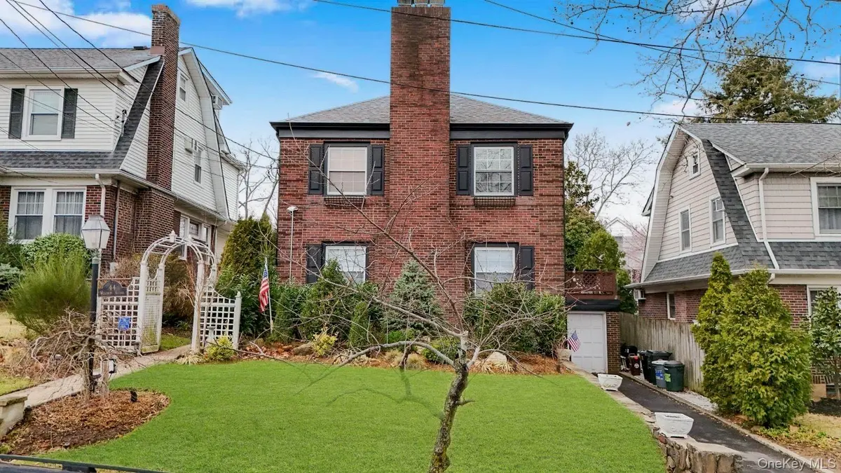 44 Westbury Ave, Staten Island, NY 10301