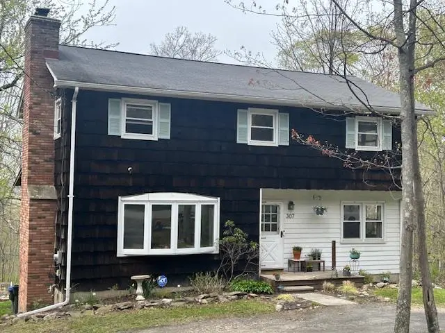 307 Greeves RD, New Hampton, NY 10958
