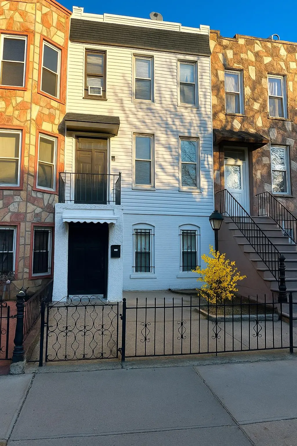 1172 Halsey ST, Brooklyn, NY 11207