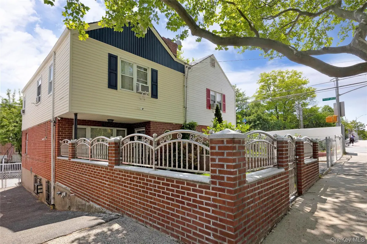 3152 Randall AVE, Bronx, NY 10465