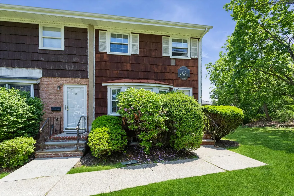15 Sharon DR, Spring Valley, NY 10977