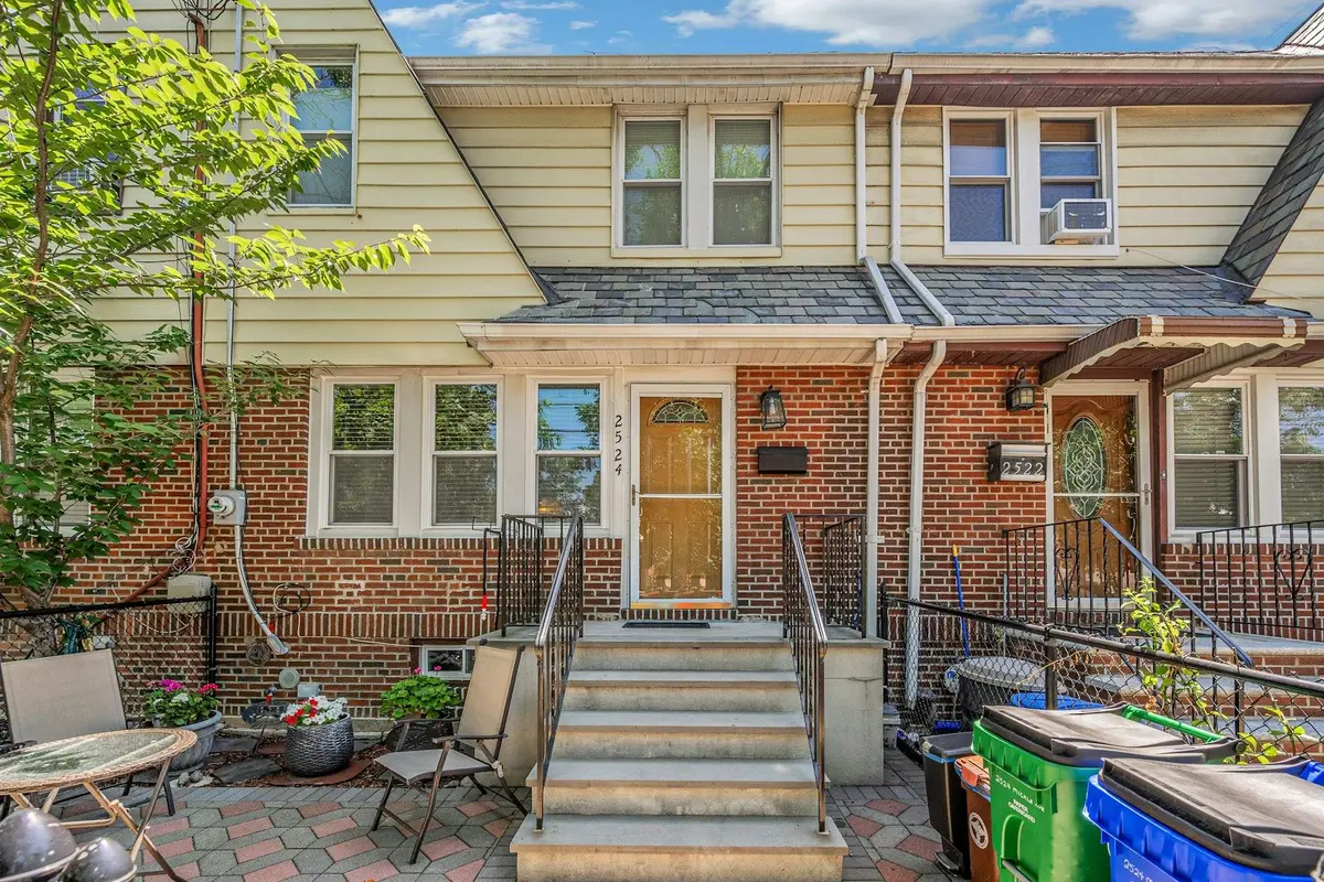 2524 Mickle AVE, Bronx, NY 10469