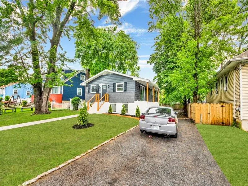 166 Sears AVE, Elmsford, NY 10523