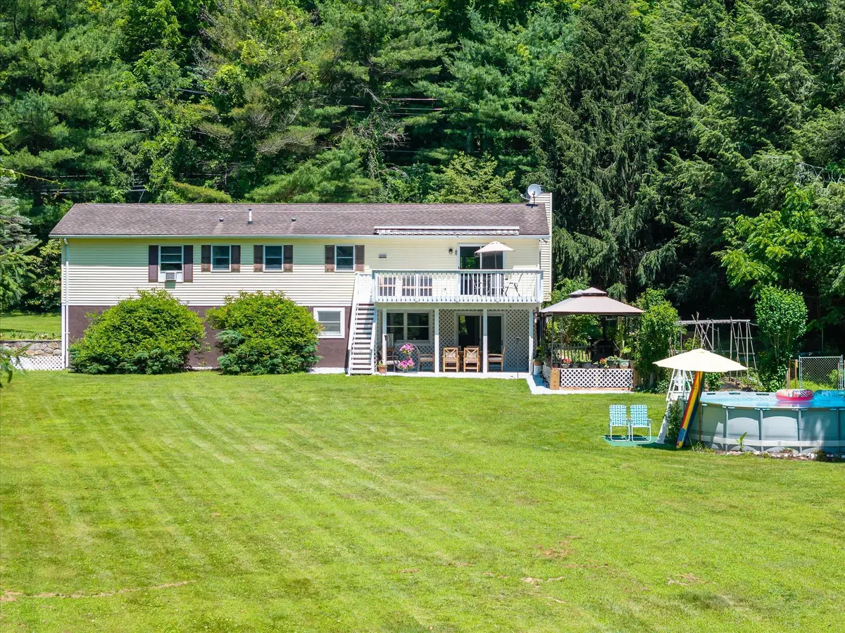 542 Peekskill Hollow RD, Putnam Valley, NY 10579