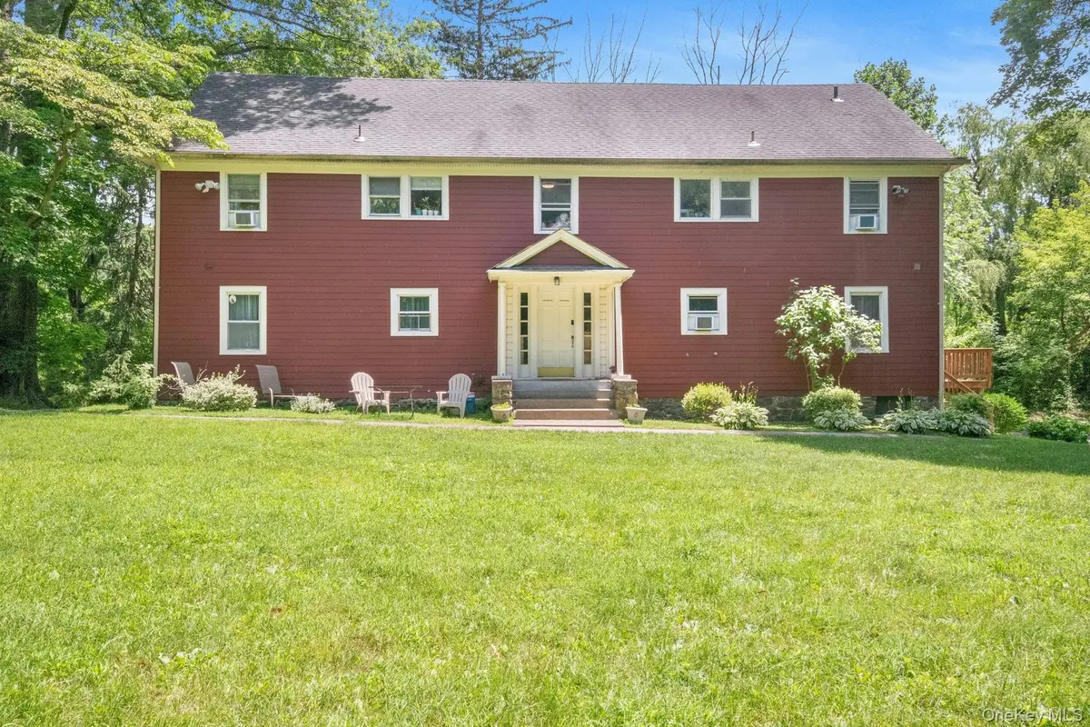 858 Pleasantville RD, Briarcliff Manor, NY 10510