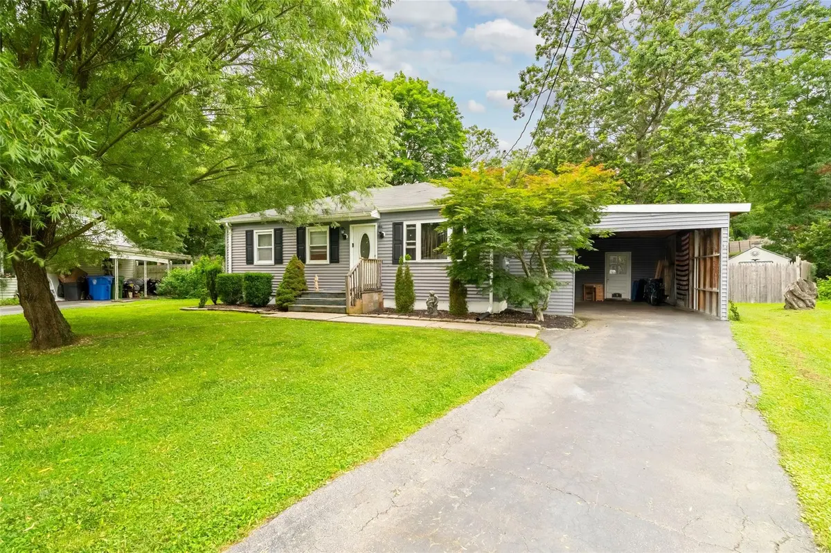 16 Madelaine TER, Middletown, NY 10940