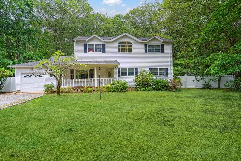 163 Miller Place RD, Miller Place, NY 11764