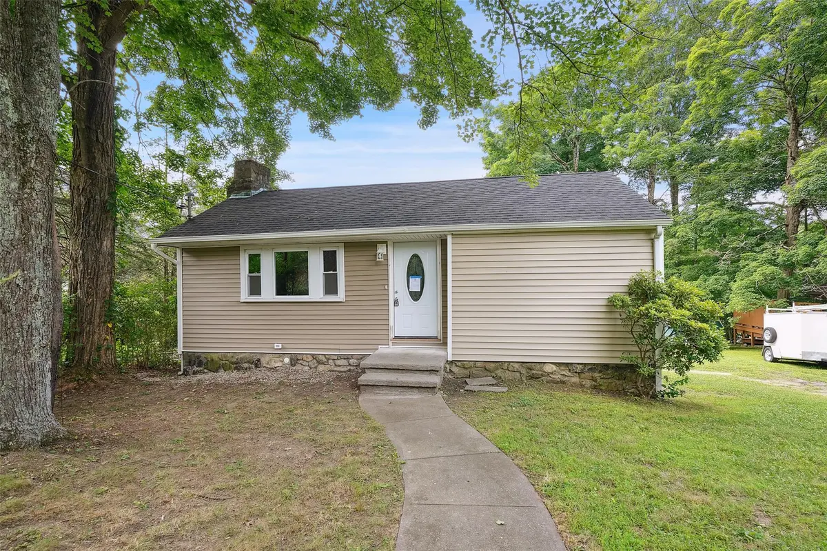 45 Juniper DR, Lincolndale, NY 10541