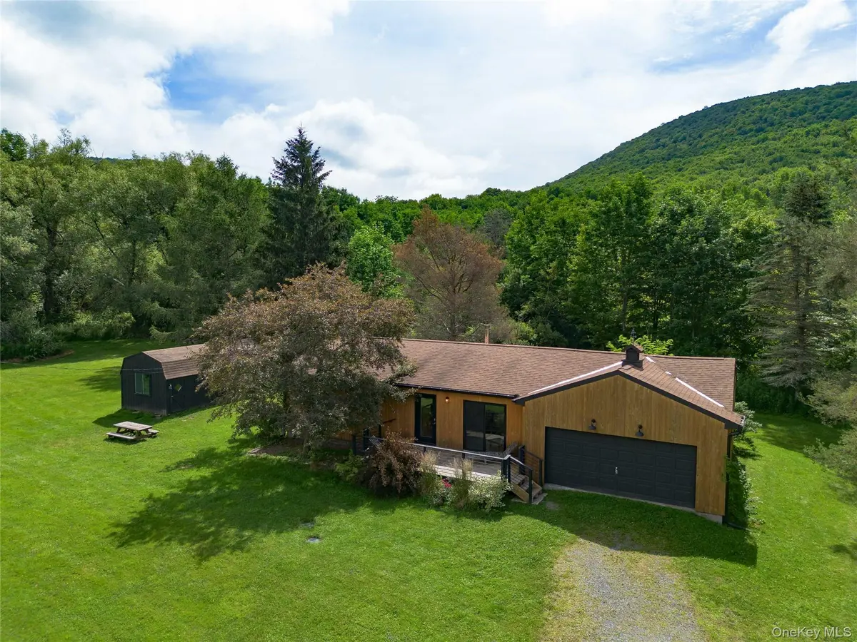 260 Gladstone Hlw RD, Andes, NY 13731