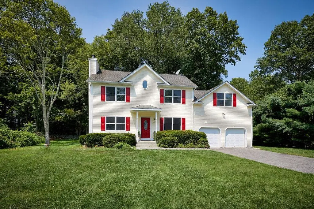331 Overlook CT, Carmel, NY 10512