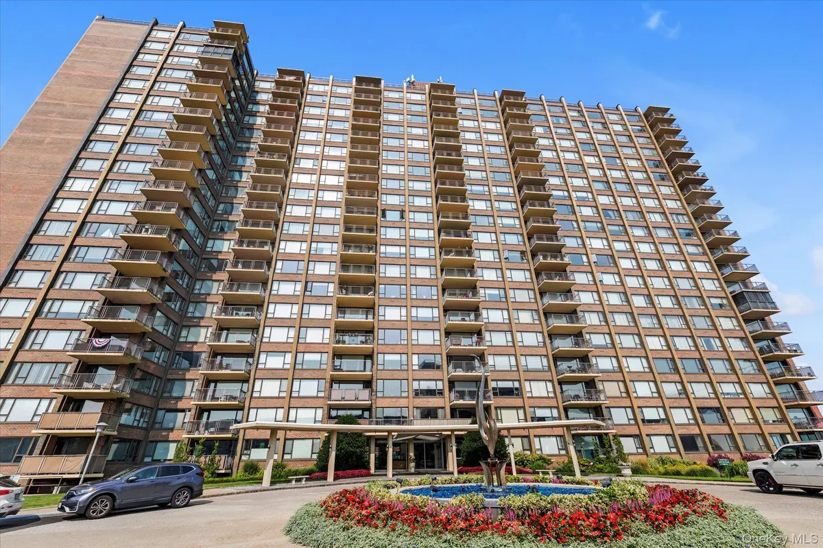166-25 Powells Cove Boulevard #11L, Beechhurst, NY 11357
