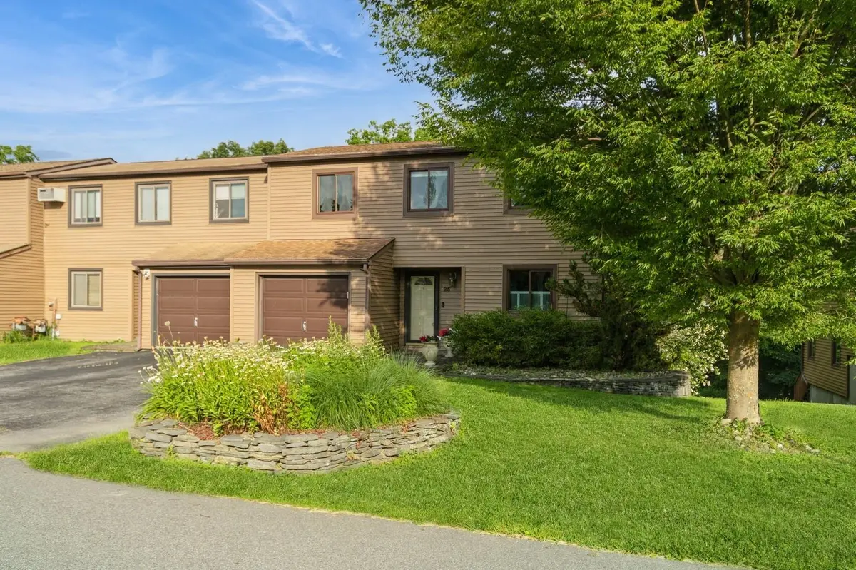 25 Walnut CT, Fishkill, NY 12524