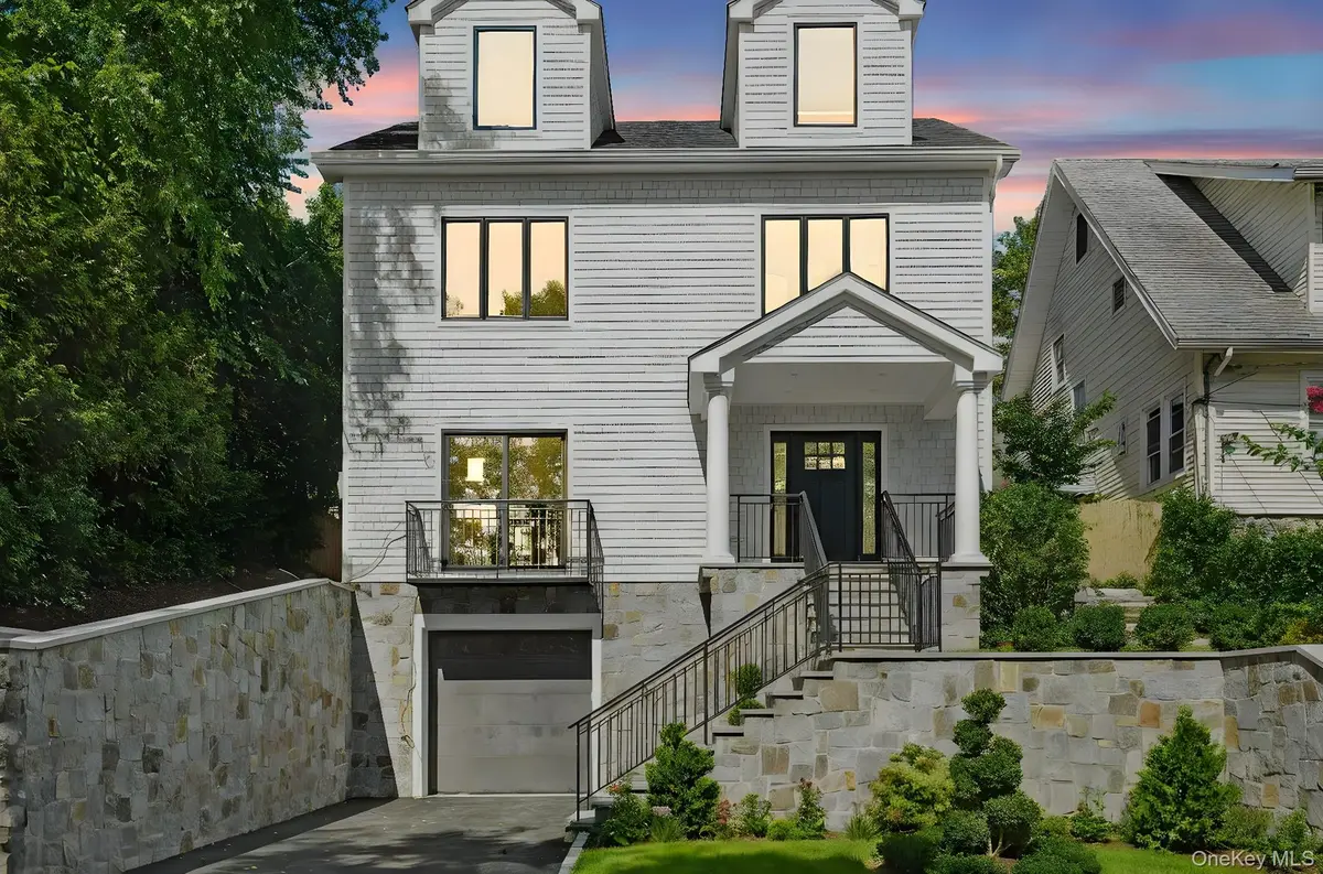 64 1/2 Exchange PL, Port Chester, NY 10573