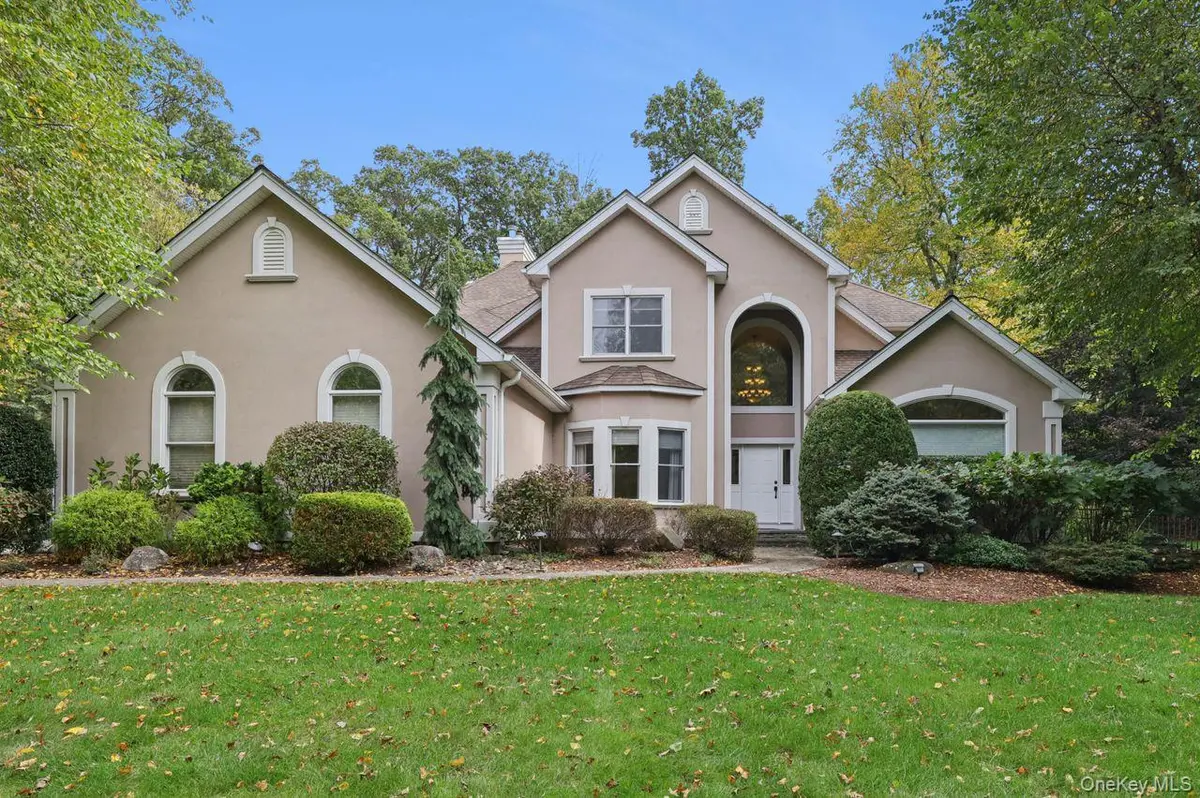 39 Oxford DR, Montebello, NY 10901
