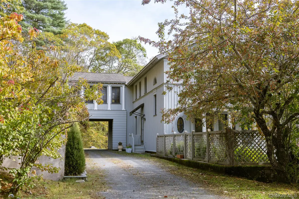 38 Frost Valley RD, Claryville, NY 12725
