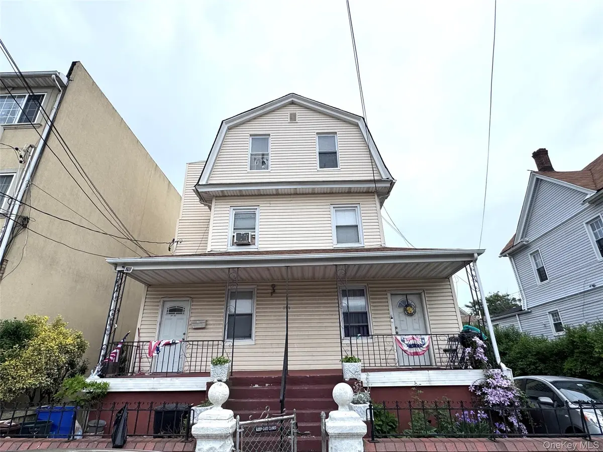 181 Beach 91st ST, Rockaway Beach, NY 11693
