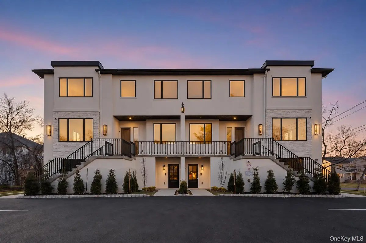 1 Dykstras WAY #202, Monsey, NY 10952