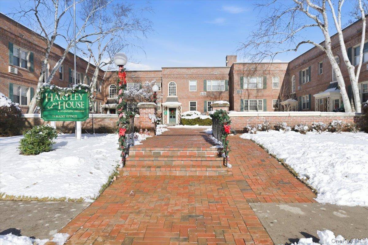 75 Maine AVE #B-1, Rockville Centre, NY 11570