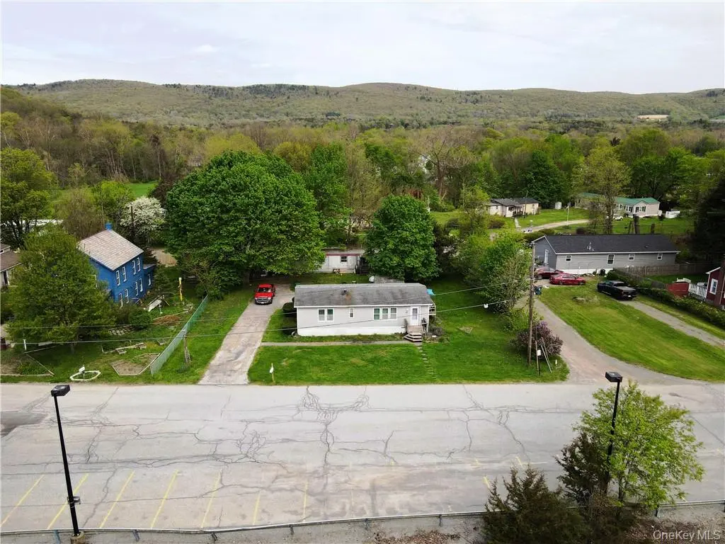 3 Pine DR, Dover Plains, NY 12564
