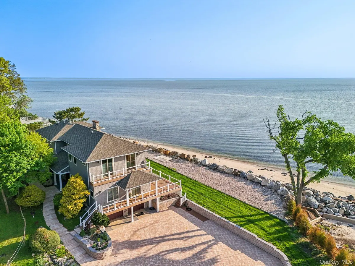 516 Asharoken AVE, Northport, NY 11768
