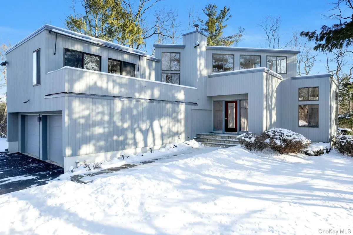 637 Long Hill RD, Briarcliff Manor, NY 10510