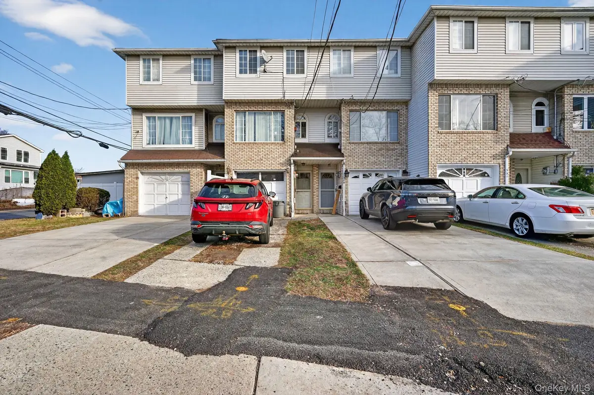 327 Willow RD, Staten Island, NY 10314