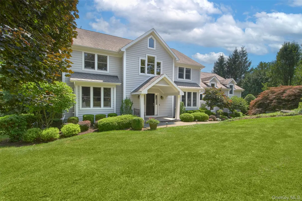 17 Byram Meadows RD, Chappaqua, NY 10514