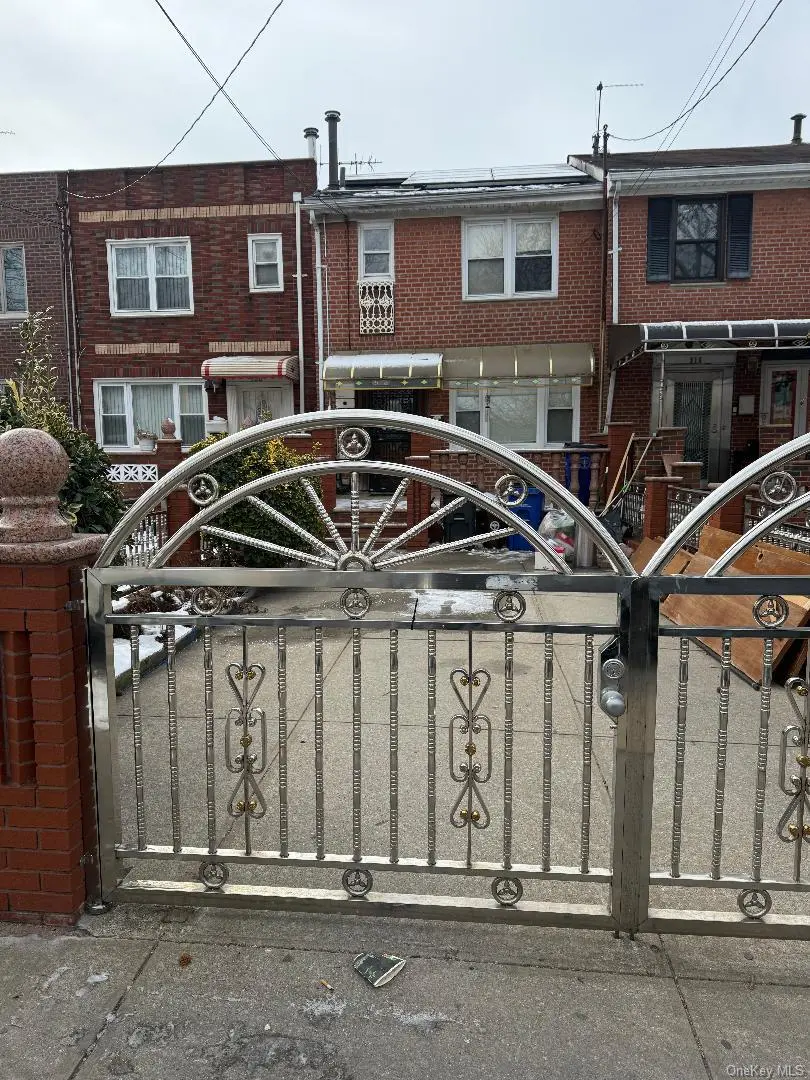 918 E 81st ST, Brooklyn, NY 11236