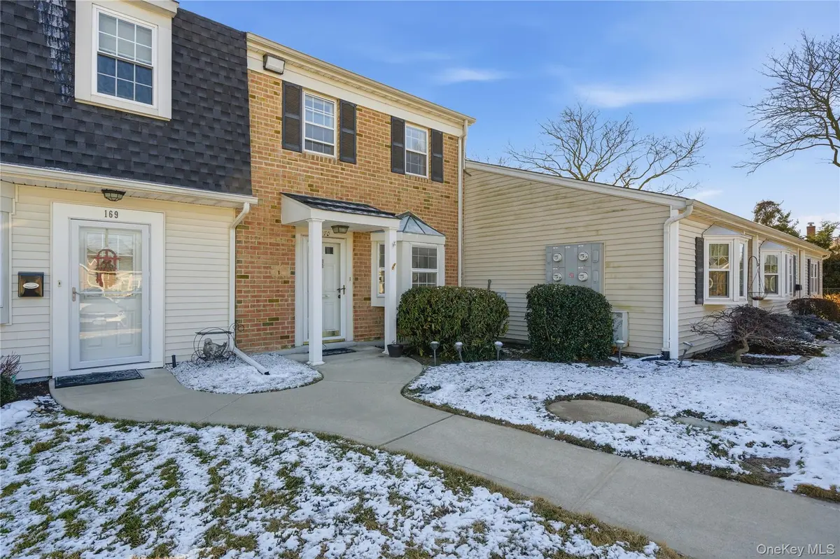 170 Harbor, Amityville, NY 11701