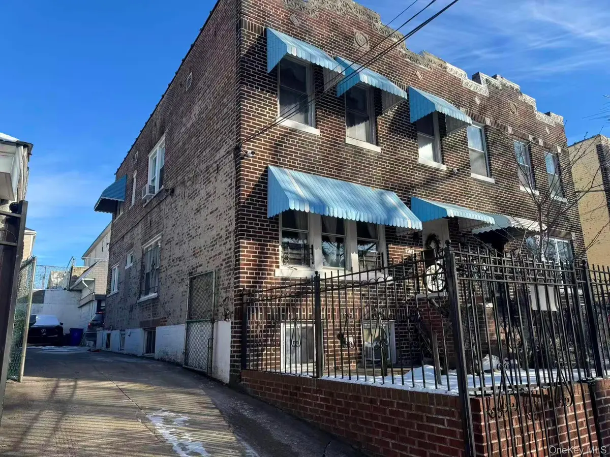 31-11 101st ST, East Elmhurst, NY 11369