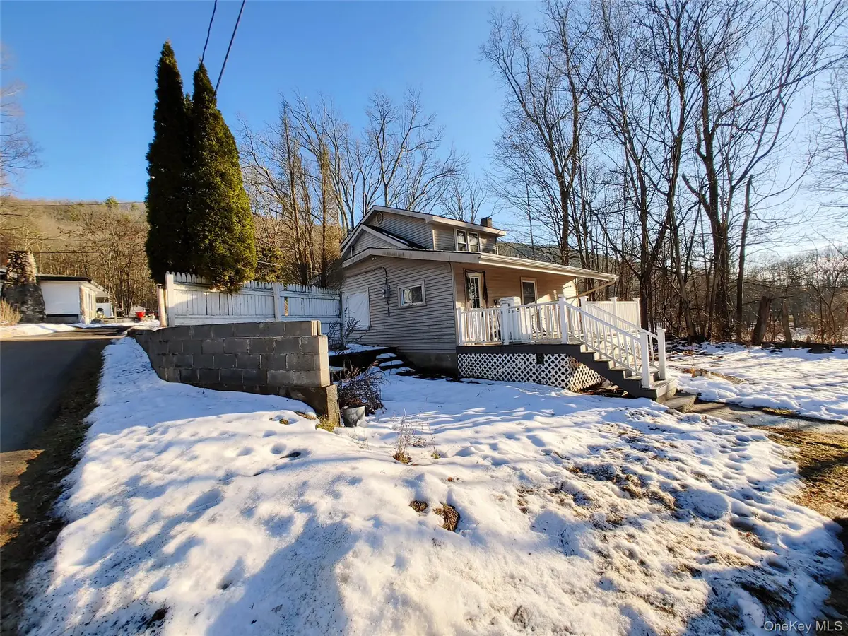 263 Berme RD, Ellenville, NY 12428