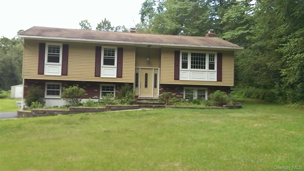 222 Highview RD, Dover Plains, NY 12522