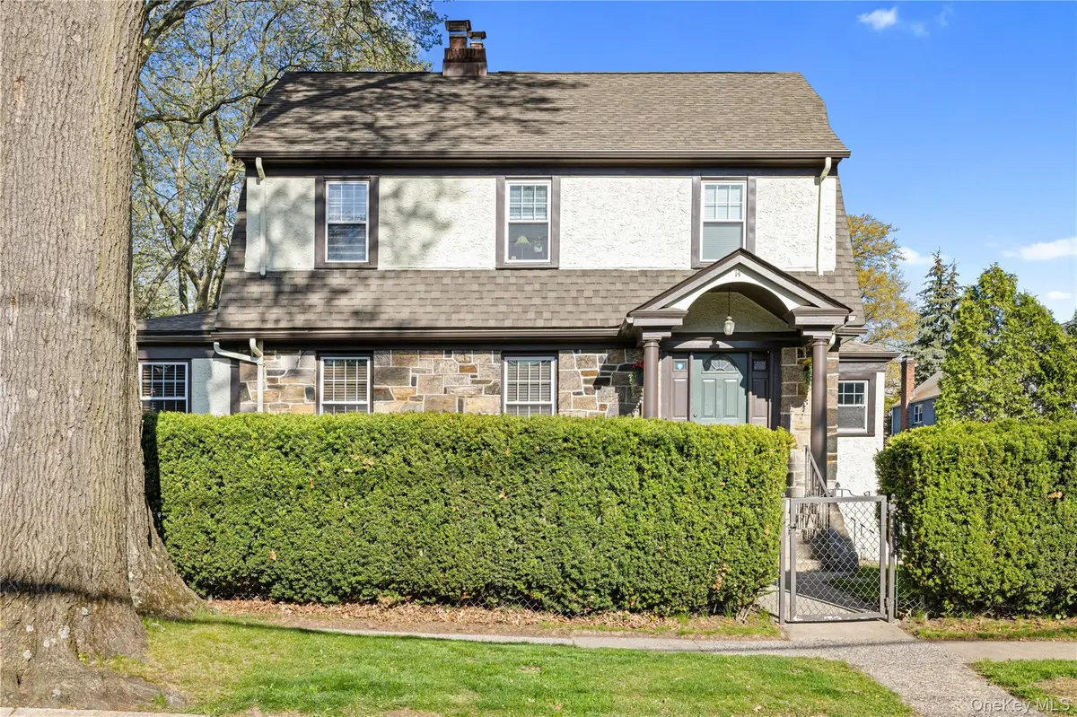 74 Central Pkwy, Mount Vernon, NY 10552
