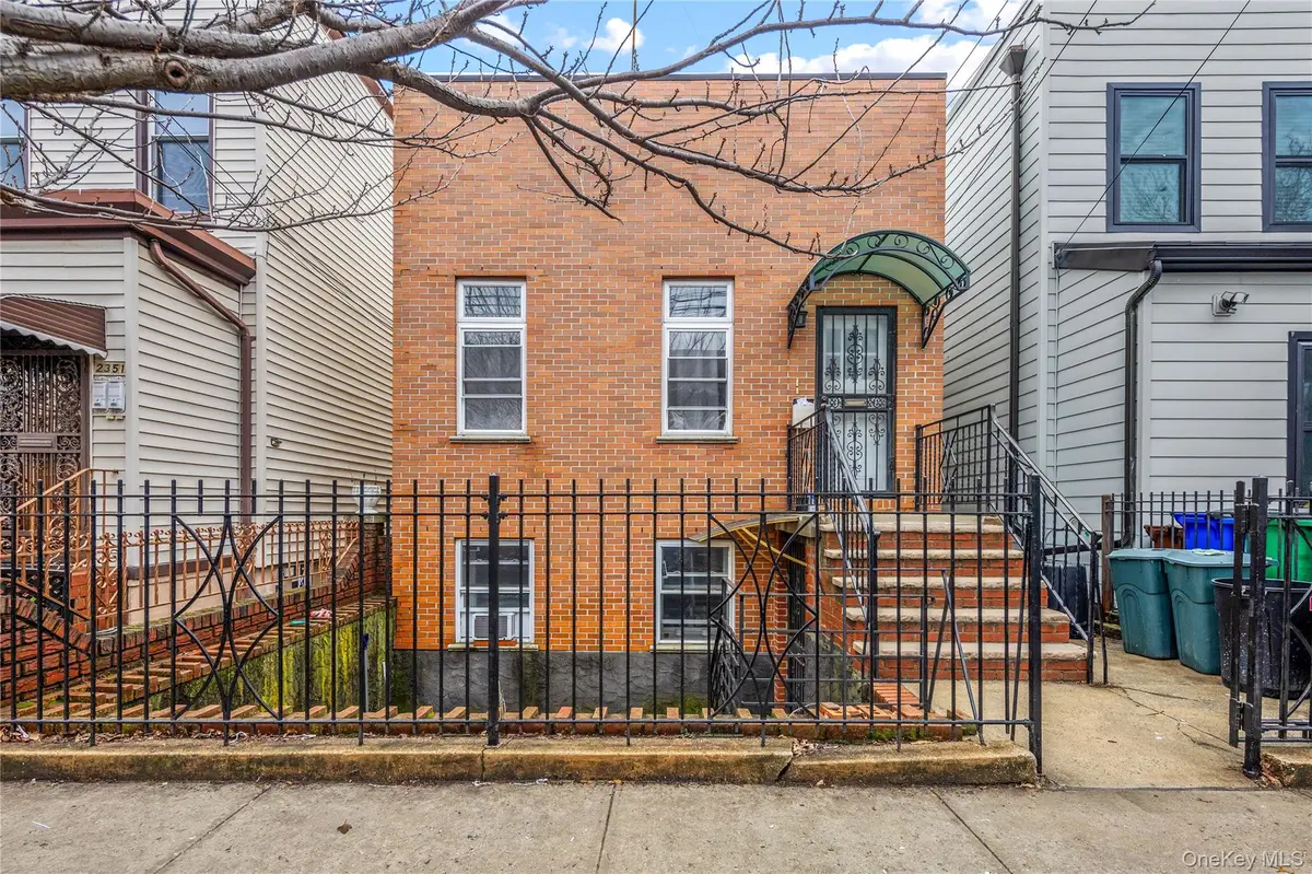 2353 37th ST, Astoria, NY 11105