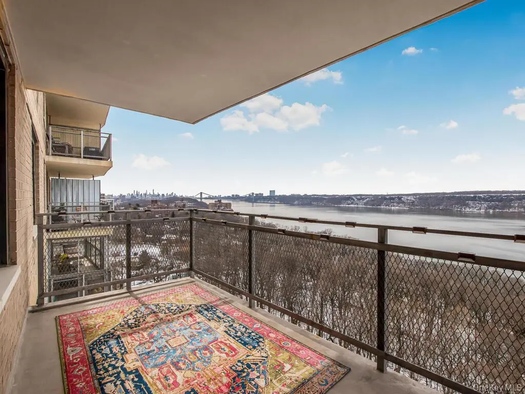 3671 Hudson Manor TER #17A, Bronx, NY 10463