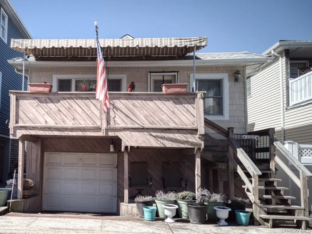 43 Michigan ST, Long Beach, NY 11561
