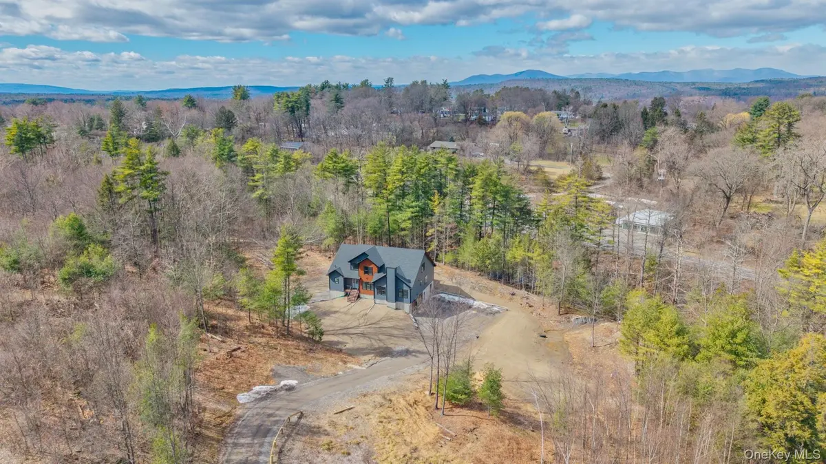 32 Pro CT, Hurley, NY 12443