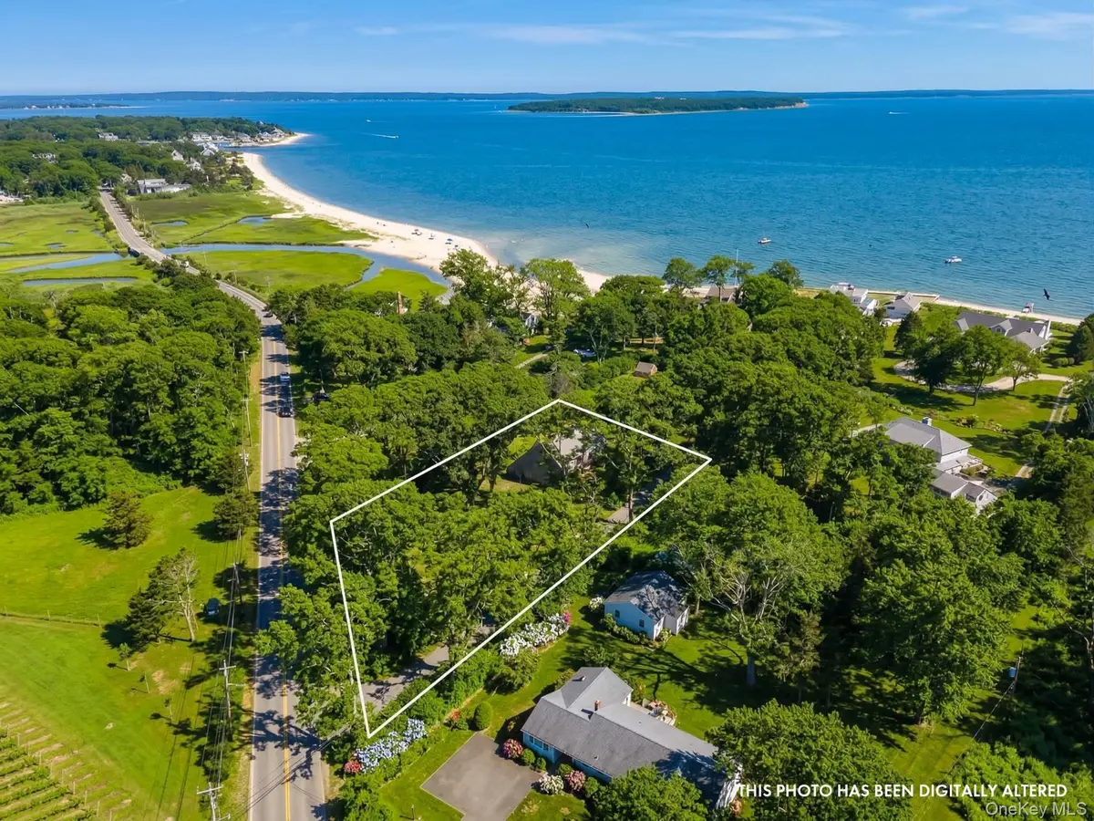 10100 New Suffolk AVE, Cutchogue, NY 11935