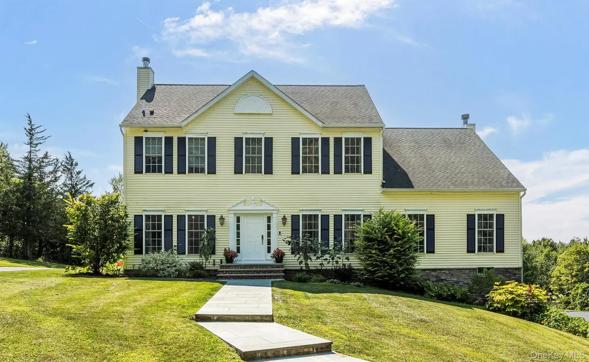 74 Willow Brook RDG, Clinton Corners, NY 12514