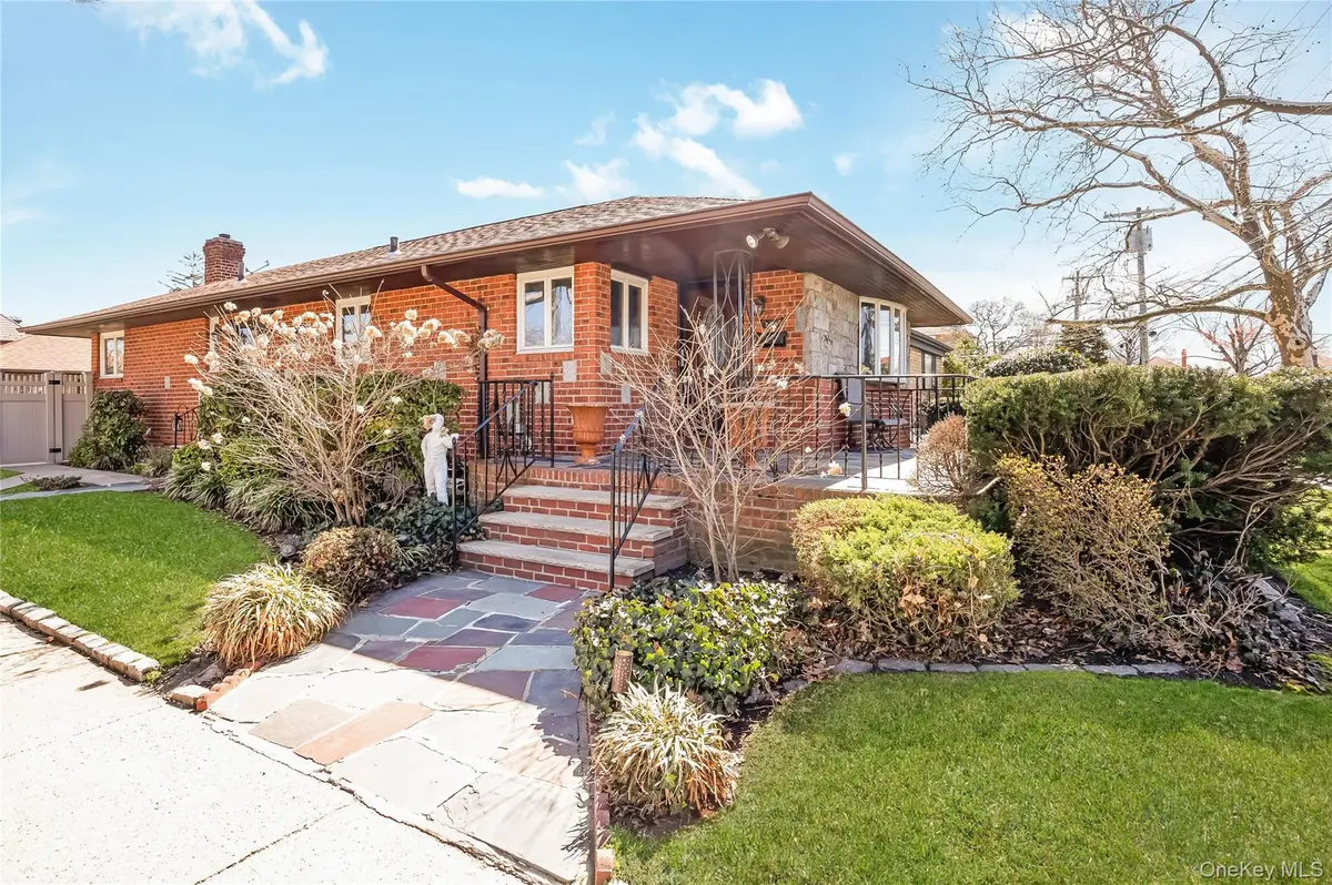 7-03 147th ST, Whitestone, NY 11357