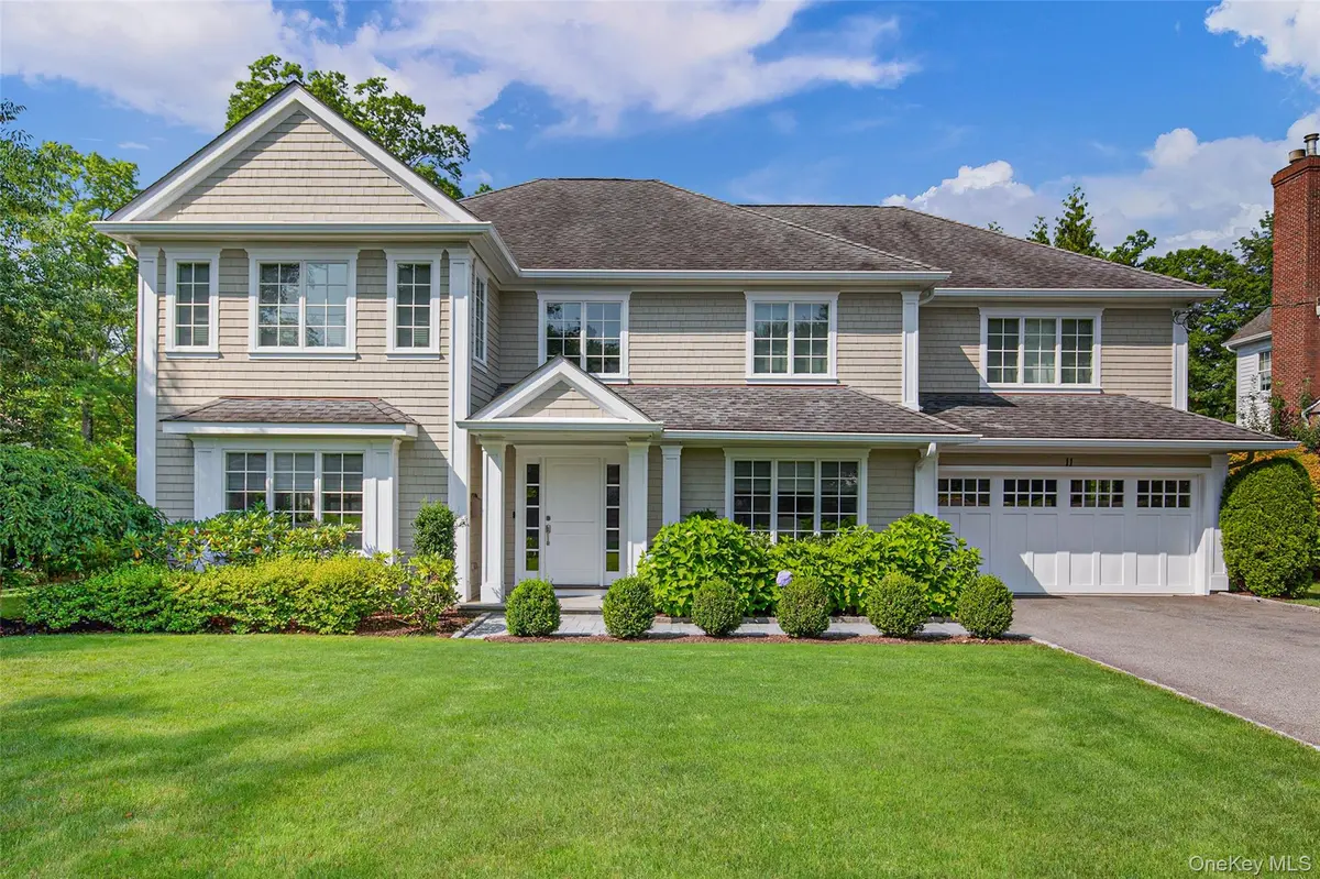 11 Mayflower RD, Scarsdale, NY 10583